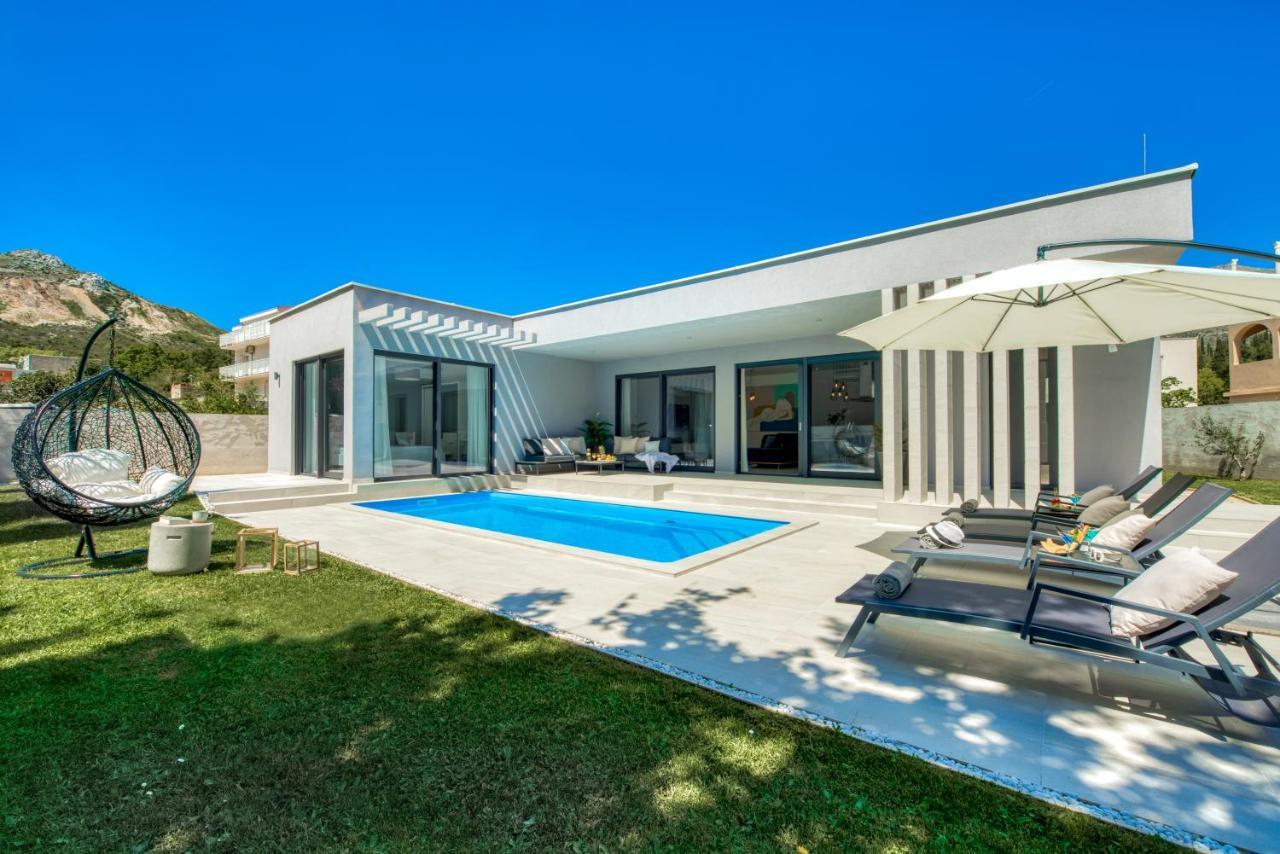 Villa Oasis - Your Luxury Home Away From Home Celopeci Extérieur photo