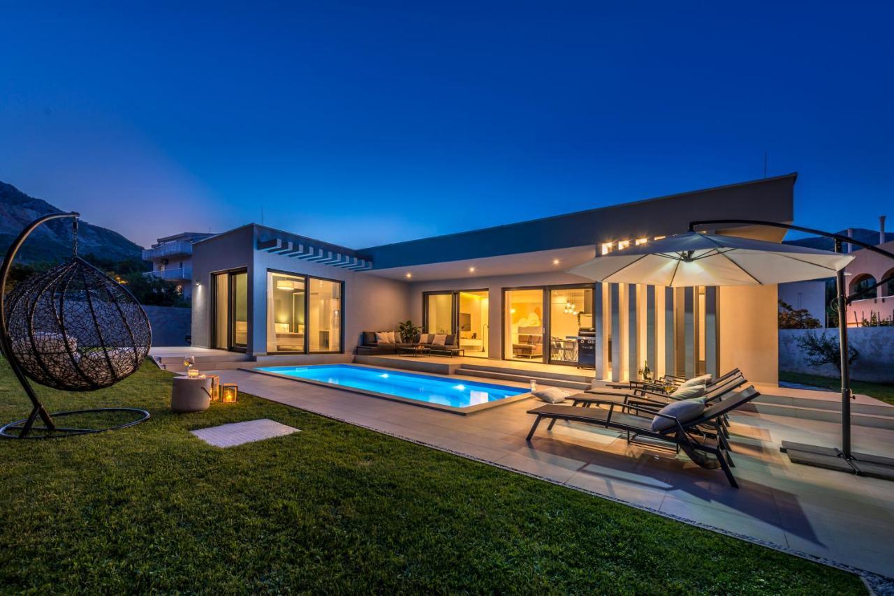 Villa Oasis - Your Luxury Home Away From Home Celopeci Extérieur photo