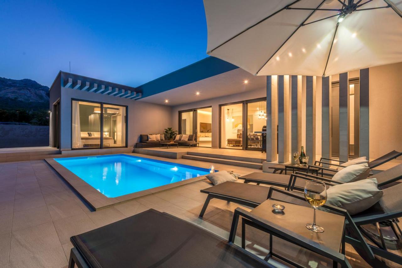 Villa Oasis - Your Luxury Home Away From Home Celopeci Extérieur photo